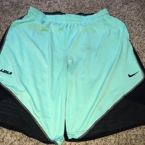 Men’s XXLARGE Nike Athletic Shorts
